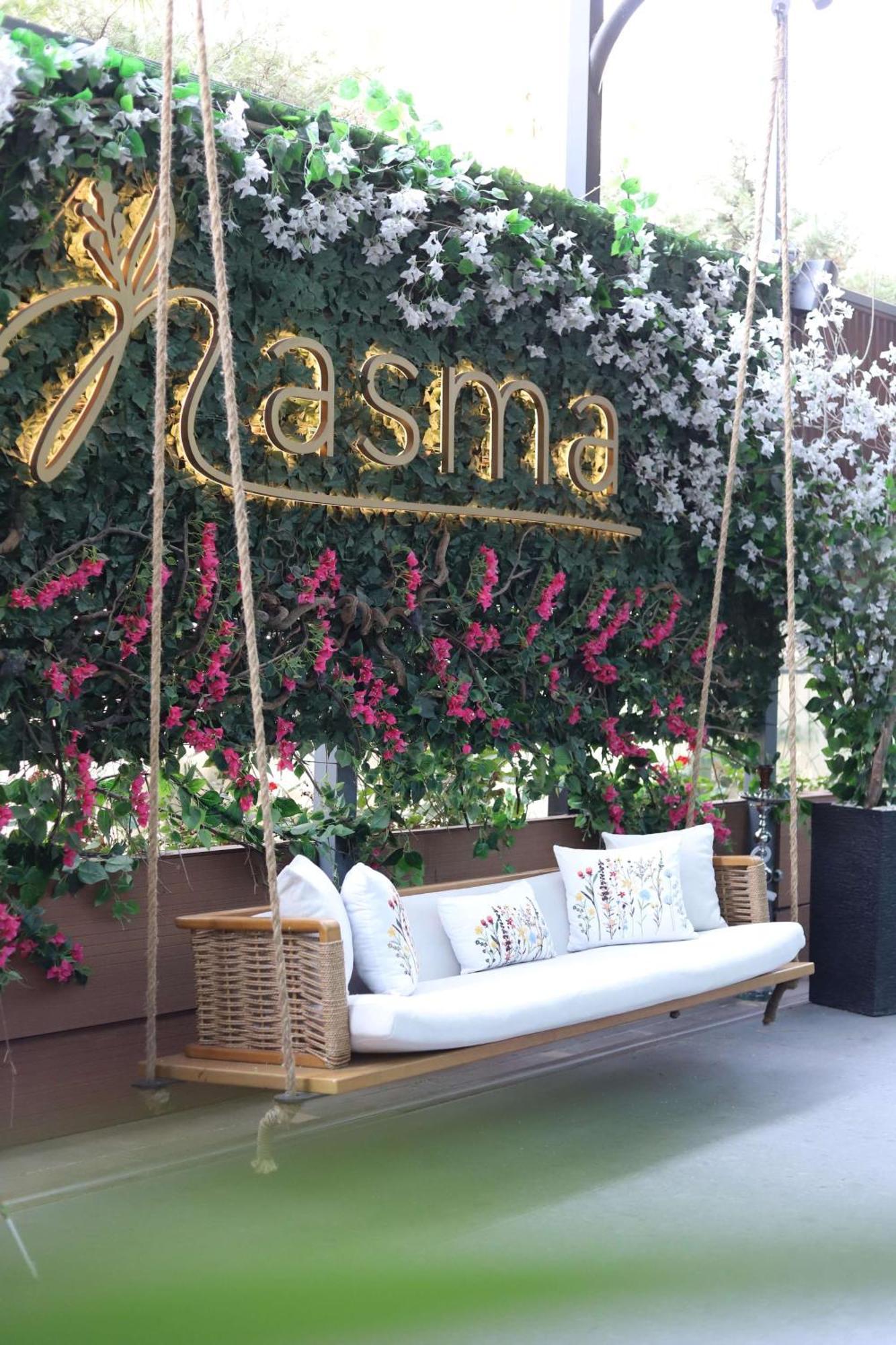 Готель Hilton Амман Екстер'єр фото The Jasmine Lounge