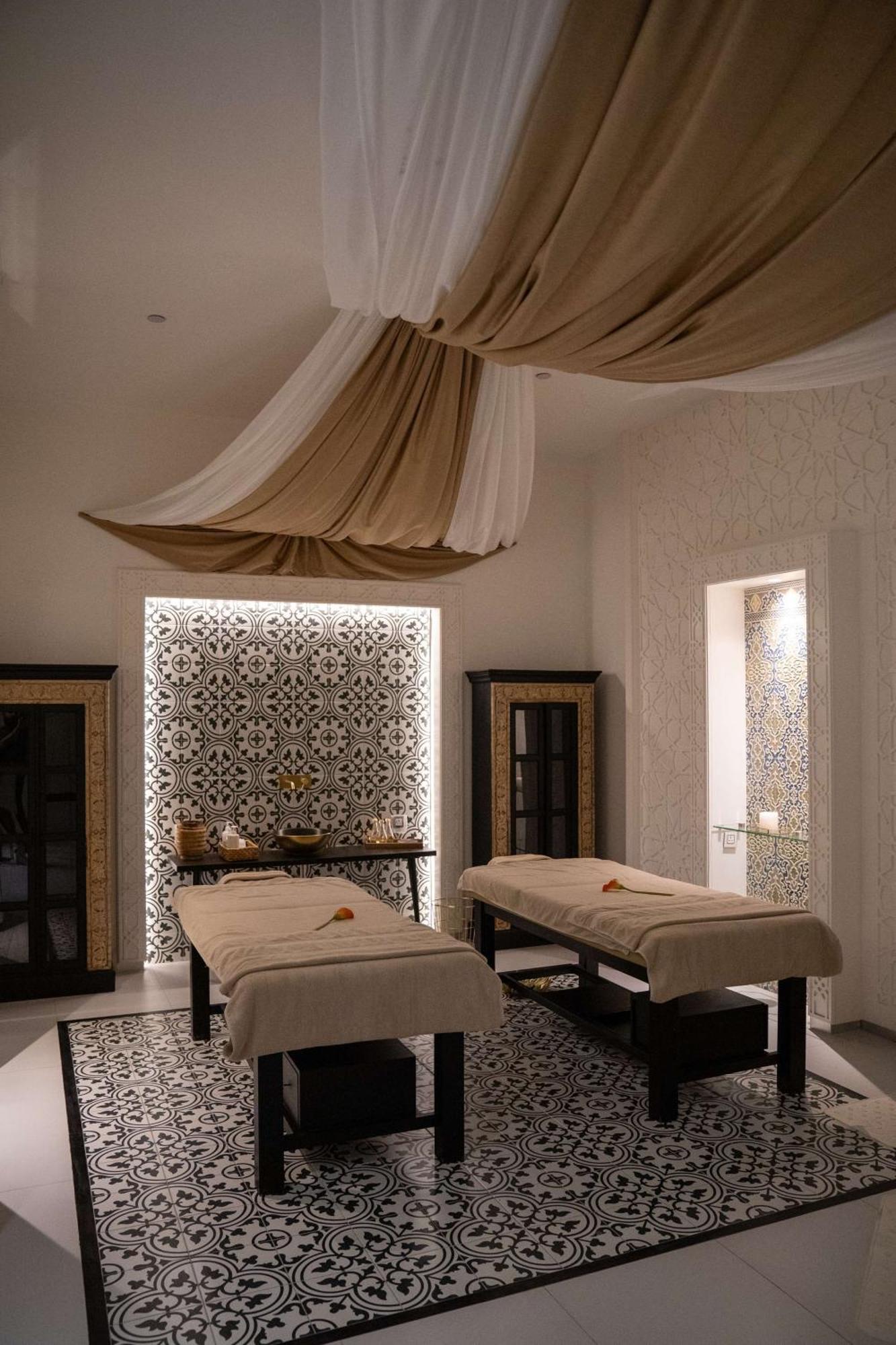 Готель Hilton Амман Екстер'єр фото A spa treatment room